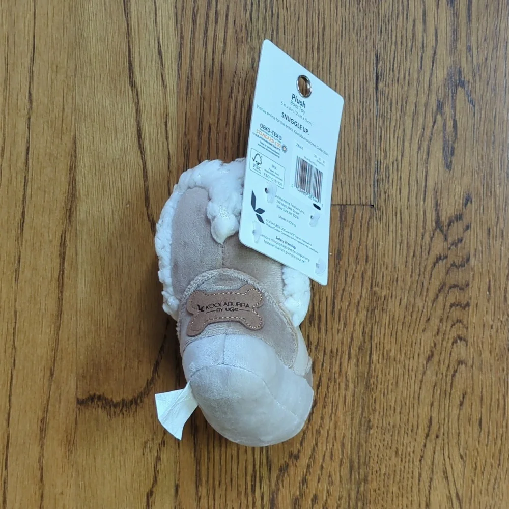 NWT Set Of 3 Ugg Faux Shoe Dog Toys Koolaburra Ugg Boots And Sandal Dog Toy